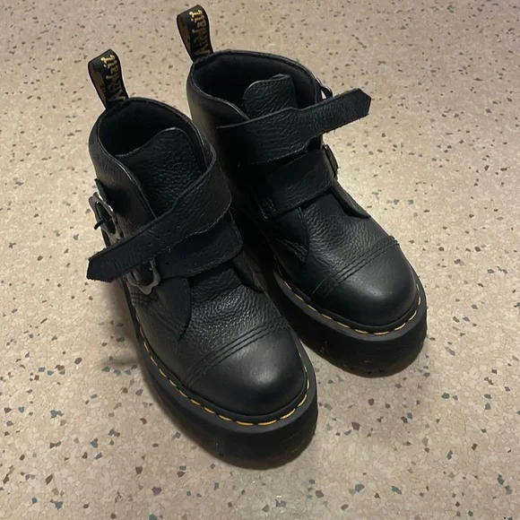 Dr. Marten Devon Flower Buckle Platforms US size 7 - Picture 2 of 4